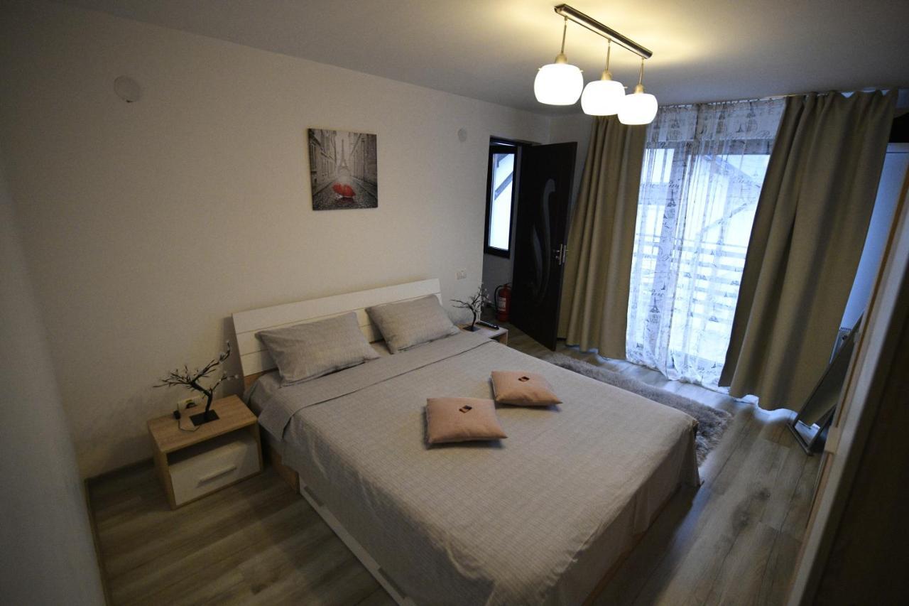 Upstairs Residence Тыргу-Жиу Экстерьер фото